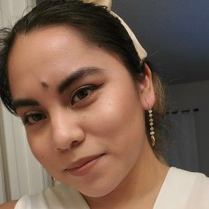 Meet your Posher, Amalia